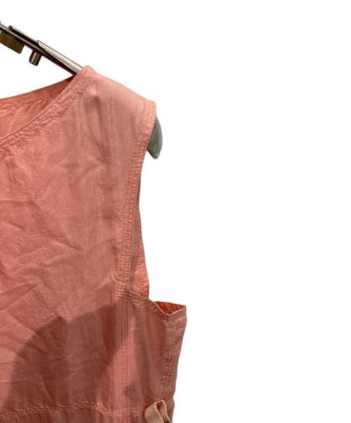 ISSEY MIYAKE（イッセイミヤケ）ISSEY MIYAKE (イッセイミヤケ) ノースリーブワンピース ピンク サイズ:Mの古着・服飾アイテム