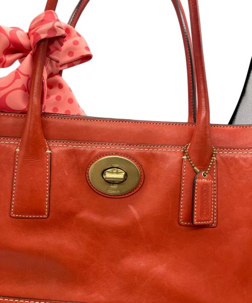 COACH（コーチ）COACH (コーチ) ターンロックレザートートバッグ　 レッドの古着・服飾アイテム