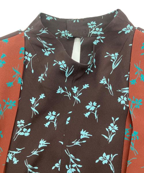 PAUL SMITH（ポールスミス）Paul Smith (ポールスミス) フラワープリントプリーツワンピース　OPPPIW0904 ブラウン サイズ:38の古着・服飾アイテム