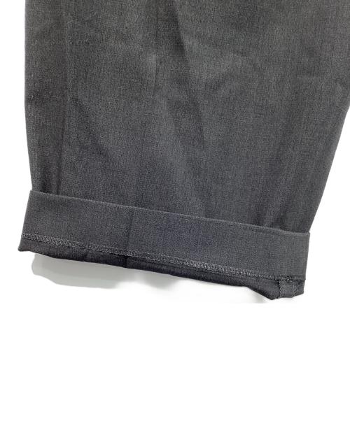 IRENISA（イレニサ）IRENISA (イレニサ) TWO TUCKS TAPERED TROUSERS　25SS グレー サイズ:3の古着・服飾アイテム