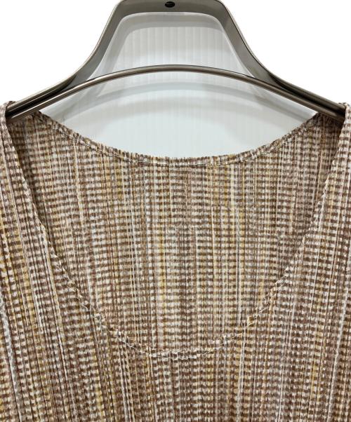 PLEATS PLEASE（プリーツプリーズ）PLEATS PLEASE (プリーツプリーズ) 総柄ノースリーブプリーツカットソー ブラウン サイズ:3の古着・服飾アイテム