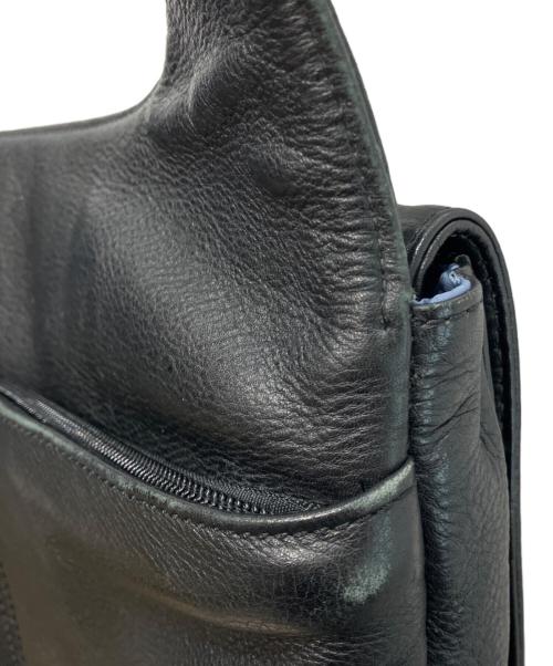 TUMI（トゥミ）TUMI (トゥミ) BRYCE FLAP BODTBAG ブラック サイズ:-の古着・服飾アイテム