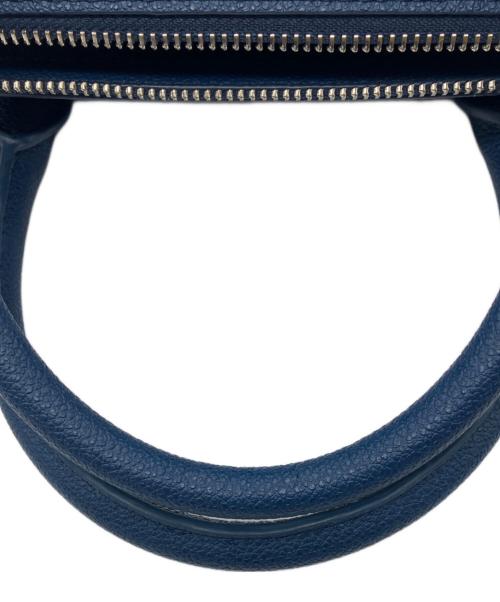 CHARLES & KEITH（チャールズアンドキース）CHARLES & KEITH (チャールズアンドキース) ダブルハンドル トラペーズトートバッグ ブルー サイズ:-の古着・服飾アイテム