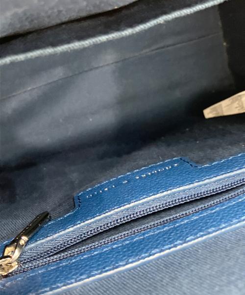 CHARLES & KEITH（チャールズアンドキース）CHARLES & KEITH (チャールズアンドキース) ダブルハンドル トラペーズトートバッグ ブルー サイズ:-の古着・服飾アイテム