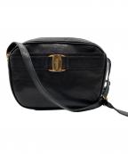 Salvatore Ferragamoサルヴァトーレ フェラガモ）の古着「ヴァラリボンレザーショルダーバッグ」｜ブラック