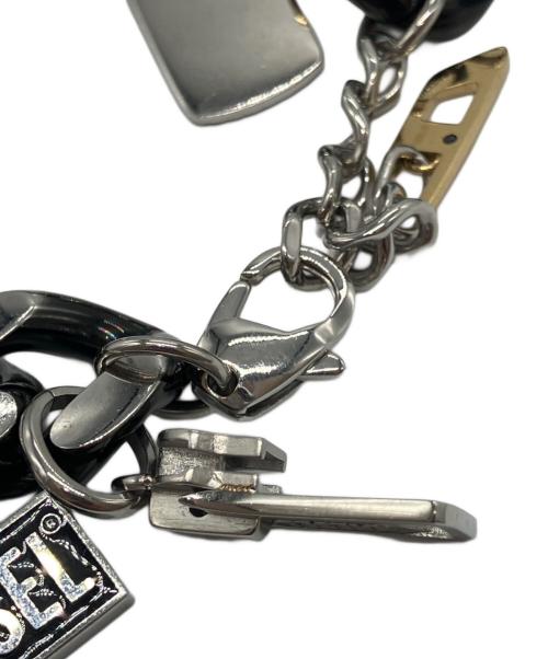DIESEL（ディーゼル）DIESEL (ディーゼル) Logo Charm Link Bracelet シルバー サイズ:-の古着・服飾アイテム