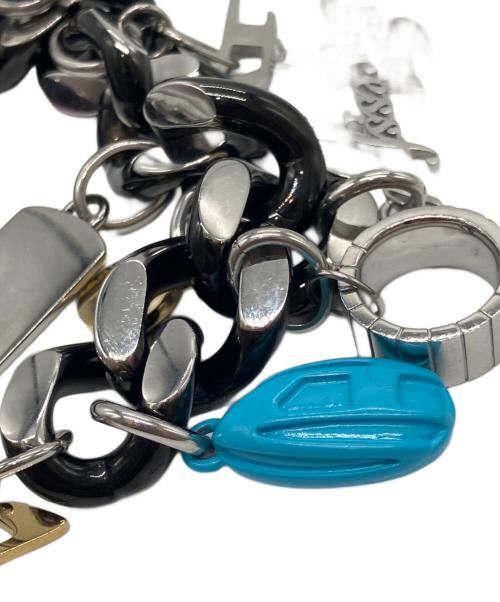 DIESEL（ディーゼル）DIESEL (ディーゼル) Logo Charm Link Bracelet シルバー サイズ:-の古着・服飾アイテム