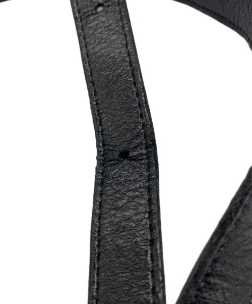 Yves Saint Laurent（イヴサンローラン）Yves Saint Laurent (イヴサンローラン) タッセル付ショルダーバッグ ブラックの古着・服飾アイテム