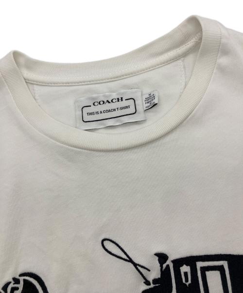 COACH（コーチ）COACH (コーチ) HORSE AND CARRIAGE T-SHIRT ホワイト サイズ:Mの古着・服飾アイテム