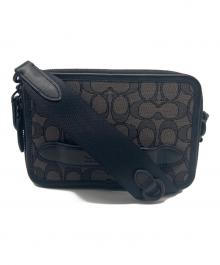 COACH（コーチ）の古着「チャータークロスボディ シグネチャージャカード」｜ブラック