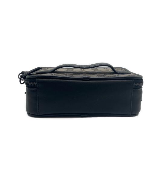 COACH（コーチ）COACH (コーチ) チャータークロスボディ シグネチャージャカード ブラック サイズ:-の古着・服飾アイテム