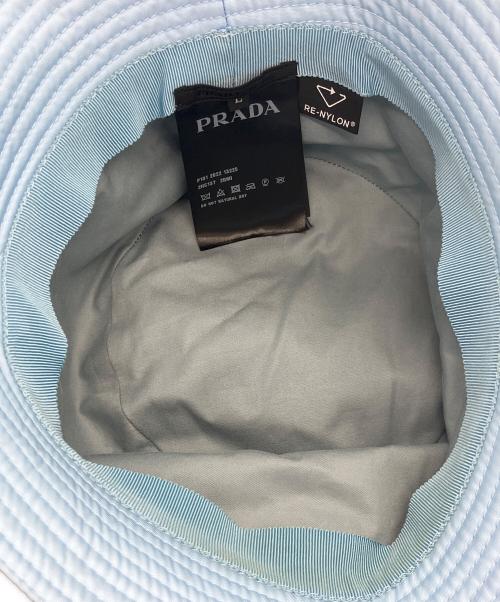 PRADA（プラダ）PRADA (プラダ) RE NYLON 三角ロゴプレート バケットハット ブルー サイズ:-の古着・服飾アイテム