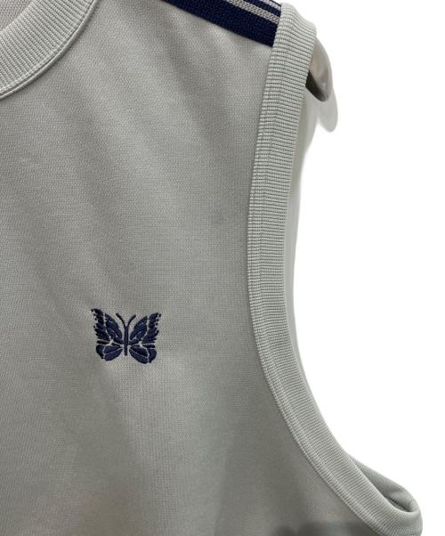 Needles（ニードルズ）Needles (ニードルズ) SLEEVELESS TRACK CREW NECK グレー サイズ:Lの古着・服飾アイテム