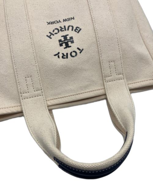 TORY BURCH（トリーバーチ）TORY BURCH (トリーバーチ) キャンバストートバッグ アイボリーの古着・服飾アイテム