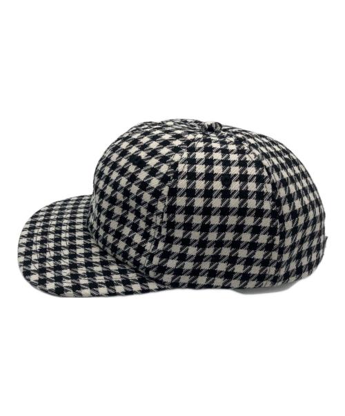 stussy（ステューシー）stussy (ステューシー) Mixed Pattern Strapback Cap　131924 ホワイト×ブラックの古着・服飾アイテム