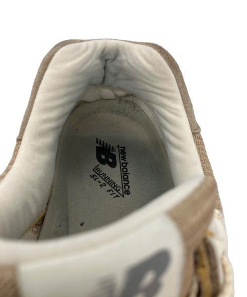 NEW BALANCE（ニューバランス）NEW BALANCE (ニューバランス) ローカットスニーカー　イングランド製 ベージュ サイズ:28.5cmの古着・服飾アイテム