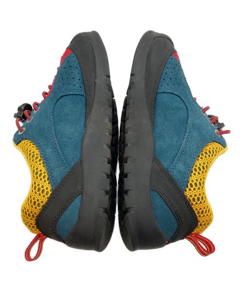 KEEN（キーン）KEEN (キーン) オールジェンダー ユニーク ピーエルティー タッセル ホワイト サイズ:37.5の古着・服飾アイテム
