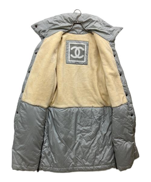 CHANEL（シャネル）CHANEL (シャネル) ダウンコート グレー サイズ:SIZE 38の古着・服飾アイテム