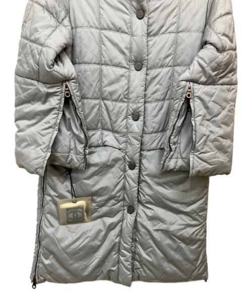 CHANEL（シャネル）CHANEL (シャネル) ダウンコート グレー サイズ:SIZE 38の古着・服飾アイテム
