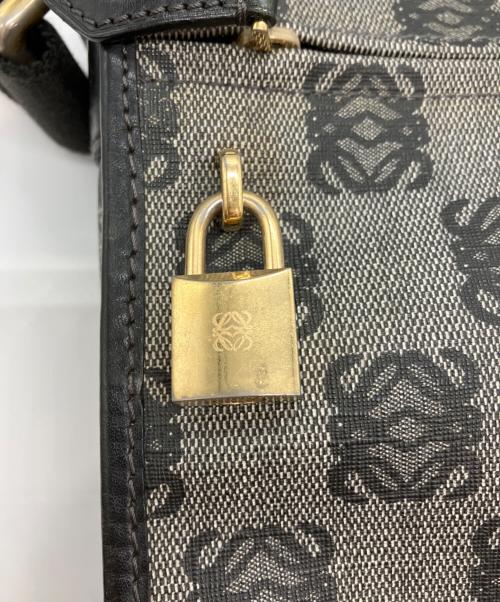 LOEWE（ロエベ）LOEWE (ロエベ) PVCショルダーバッグ グレーの古着・服飾アイテム