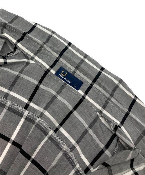 FRED PERRY（フレッドペリー）FRED PERRY (フレッドペリー) ワンピース グレー サイズ:Mの古着・服飾アイテム