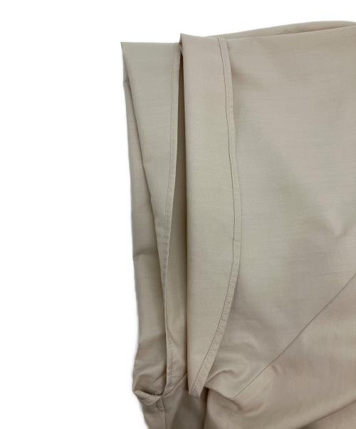 ebure（エブール）ebure (エブール) 24SS シルケットシャンブレーギャザーネックブラウス ベージュ サイズ:SIZE38の古着・服飾アイテム