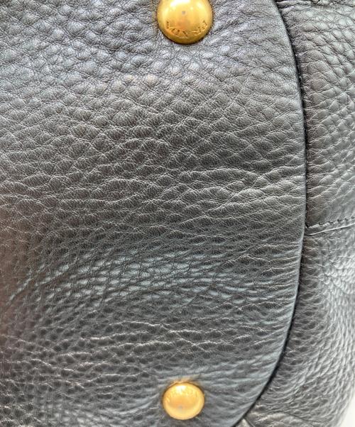 PRADA（プラダ）PRADA (プラダ) ヴィッテロダイノレザーショルダーバッグ ブラックの古着・服飾アイテム