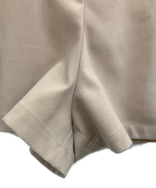 HER LIP TO（ハーリップトゥ）HER LIP TO (ハーリップトゥ) Front Tuck Twill Shorts ベージュ サイズ:Mの古着・服飾アイテム