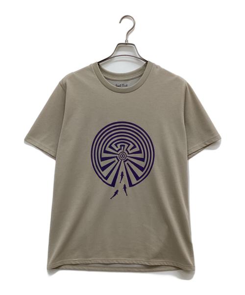 South2 West8（サウスツー ウエストエイト）south2 west8 (サウスツー ウエストエイト) プリントTシャツ ベージュ サイズ:Mの古着・服飾アイテム