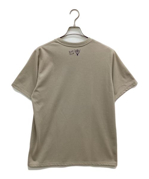 South2 West8（サウスツー ウエストエイト）south2 west8 (サウスツー ウエストエイト) プリントTシャツ ベージュ サイズ:Mの古着・服飾アイテム