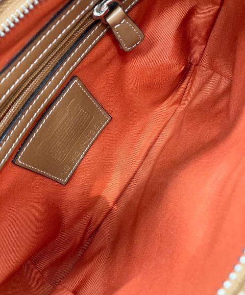 COACH（コーチ）COACH (コーチ) スモール・ホーボー・ミニシグネチャー ベージュの古着・服飾アイテム