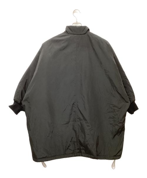 BEARDSLEY（ビアズリー）BEARDSLEY (ビアズリー) 中綿BIGポンチョコート ブラック サイズ:Fの古着・服飾アイテム