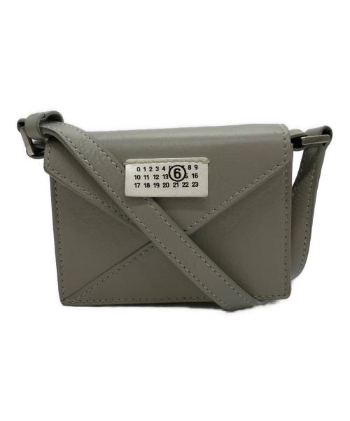 MM6 Maison Margiela（エムエムシックスメゾンマルジェラ）MM6 Maison Margiela (エムエムシックスメゾンマルジェラ) ミニ Triangle 6 バッグ グレーの古着・服飾アイテム