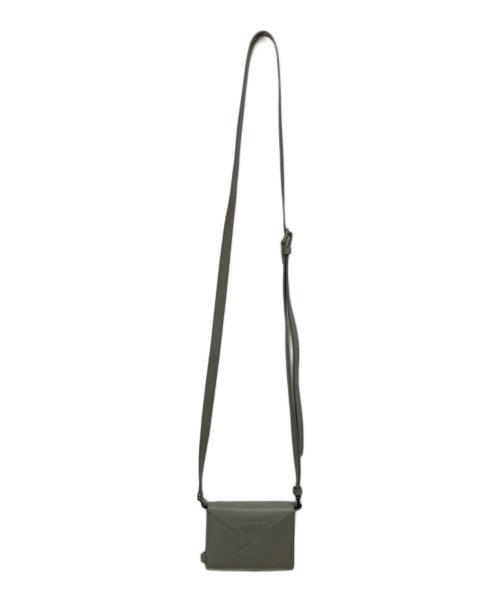 MM6 Maison Margiela（エムエムシックスメゾンマルジェラ）MM6 Maison Margiela (エムエムシックスメゾンマルジェラ) ミニ Triangle 6 バッグ グレーの古着・服飾アイテム