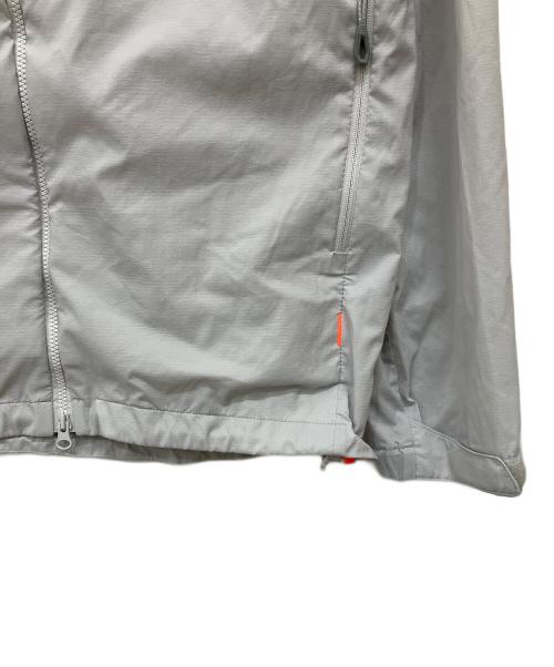 MAMMUT（マムート）MAMMUT (マムート) グライダー 2.0 ウィンドブレーカー フーデッド ジャケット ライトグレー サイズ:Sの古着・服飾アイテム