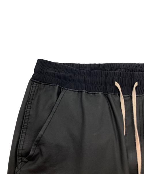 DANKE SCHON（ダンケ シェーン）DANKE SCHON (ダンケ シェーン) COATING CARGO SHORTS ブラック サイズ:Mの古着・服飾アイテム