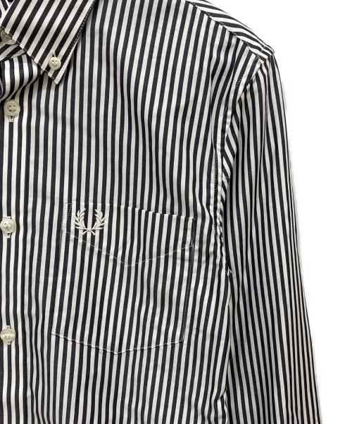 FRED PERRY（フレッドペリー）FRED PERRY (フレッドペリー) ストライプシャツ ネイビー サイズ:XSの古着・服飾アイテム