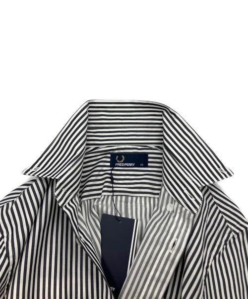 FRED PERRY（フレッドペリー）FRED PERRY (フレッドペリー) ストライプシャツ ネイビー サイズ:XSの古着・服飾アイテム