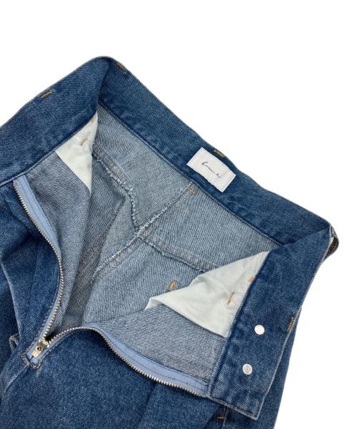 bow.a（ボウ・エー）bow.a (ボウ・エー) DENIM TUCK PANTS ブルー サイズ:ｓの古着・服飾アイテム