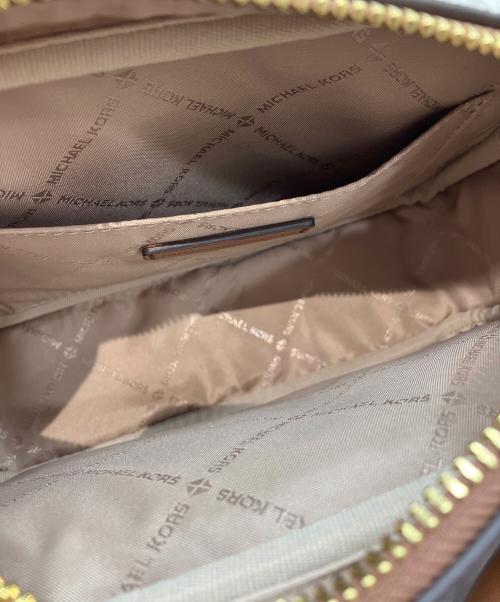 MICHAEL KORS（マイケルコース）MICHAEL KORS (マイケルコース) JET SET ITEM クロスボディ ウィズ テックアタッチ ブラウンの古着・服飾アイテム