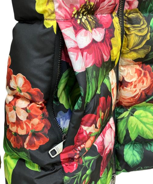 DOLCE & GABBANA（ドルチェ＆ガッバーナ）DOLCE & GABBANA (ドルチェ＆ガッバーナ) フローラルプリントショート中綿コート ブラック サイズ:36の古着・服飾アイテム