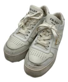 PRADA（プラダ）の古着「ダウンタウンレザースニーカー」｜ホワイト