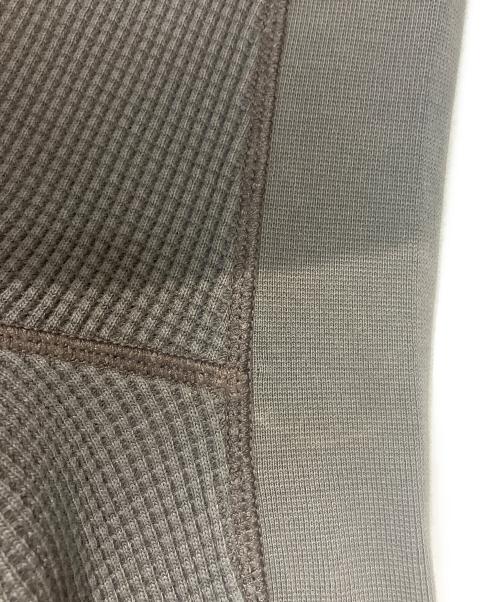 STONE ISLAND（ストーンアイランド）STONE ISLAND (ストーンアイランド) ORGANIC COTTON WAFFLE FLEECE ベージュ サイズ:Lの古着・服飾アイテム