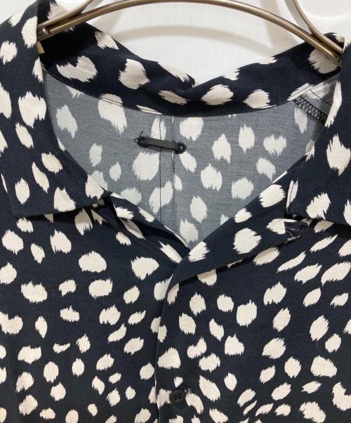 STRUM（ストラム）STRUM (ストラム) キュプラ レーヨン 豹柄プリントH/S 開襟シャツ ネイビー サイズ:3の古着・服飾アイテム