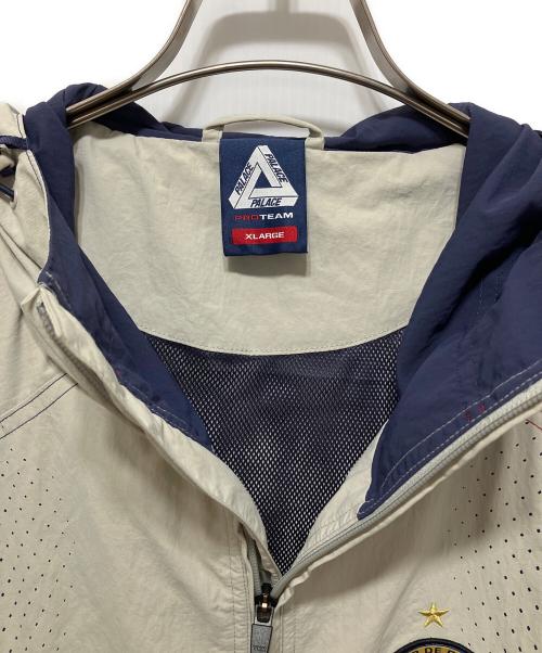 PALACE（パレス）PALACE (パレス) PRO TEAM HOODED SHELL JACKET ホワイト サイズ:XLの古着・服飾アイテム