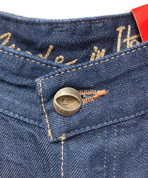 DIESEL（ディーゼル）DIESEL (ディーゼル) Relaxed Jeans ハイウエスト 1987 D-Khelz インディゴ サイズ:66 未使用品の古着・服飾アイテム