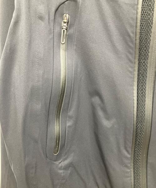 DESCENTE（デサント）DESCENTE (デサント) HARD SHELL JACKET CREAS ブラック サイズ:Lの古着・服飾アイテム