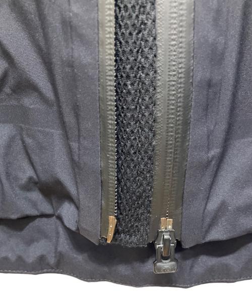 DESCENTE（デサント）DESCENTE (デサント) HARD SHELL JACKET CREAS ブラック サイズ:Lの古着・服飾アイテム