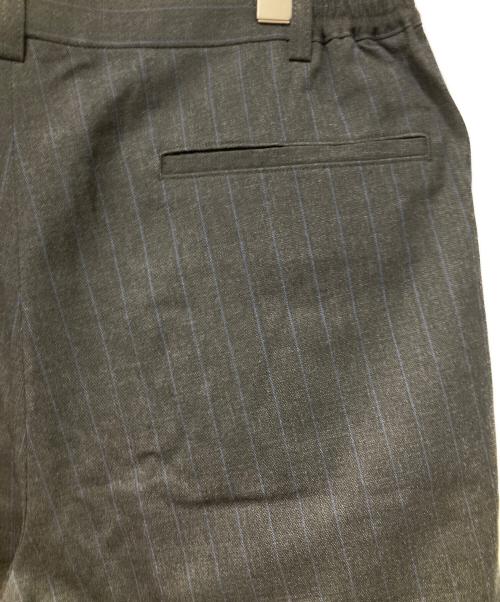 COMME des GARCONS HOMME DEUX（コムデギャルソン オム ドゥ）COMME des GARCONS HOMME DEUX (コムデギャルソン オム ドゥ) イージーストライプスラックス グレー サイズ:Mの古着・服飾アイテム
