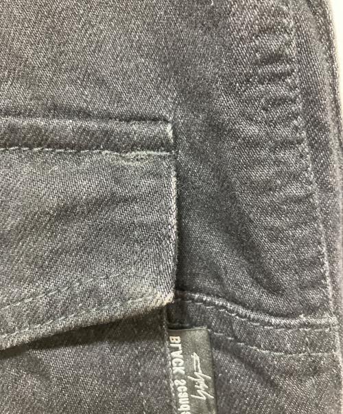 BLACK Scandal Yohji Yamamoto（ブラックスキャンダルヨウジヤマモト）BLACK Scandal Yohji Yamamoto (ブラックスキャンダルヨウジヤマモト) BLACK DENIM NO TUCK WORK PANTS 12OZ ブラック サイズ:2の古着・服飾アイテム